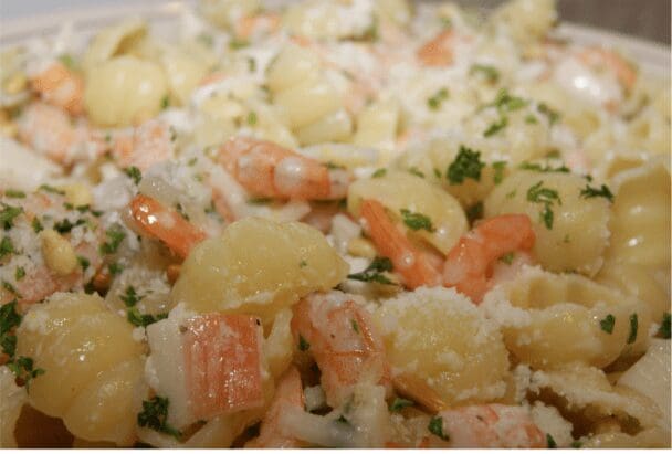 Creamy gnocchi with shrimp and parsley